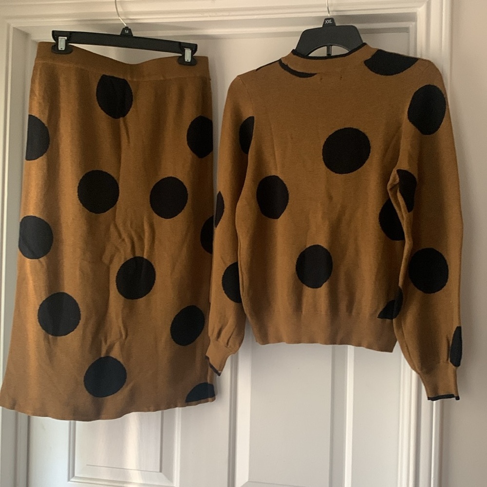 Who What Wear Brown & Black Polka-Dot Sweater & Midi Skirt Set - Picture 3 of 16